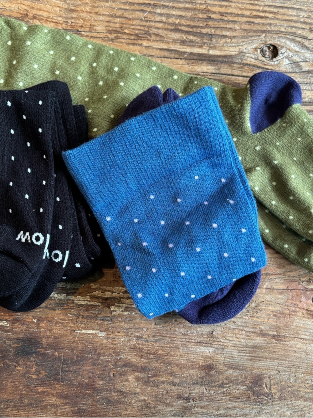 Wellow Men's Compression Polka Dot Dress Socks in Black, Blue & Olive - Picture 9 of 10